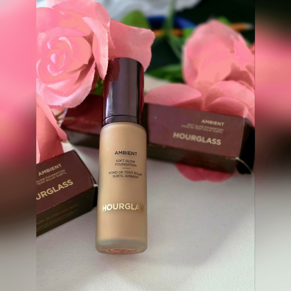 Hourglass Ambient Soft Glow Foundation - Shade #5